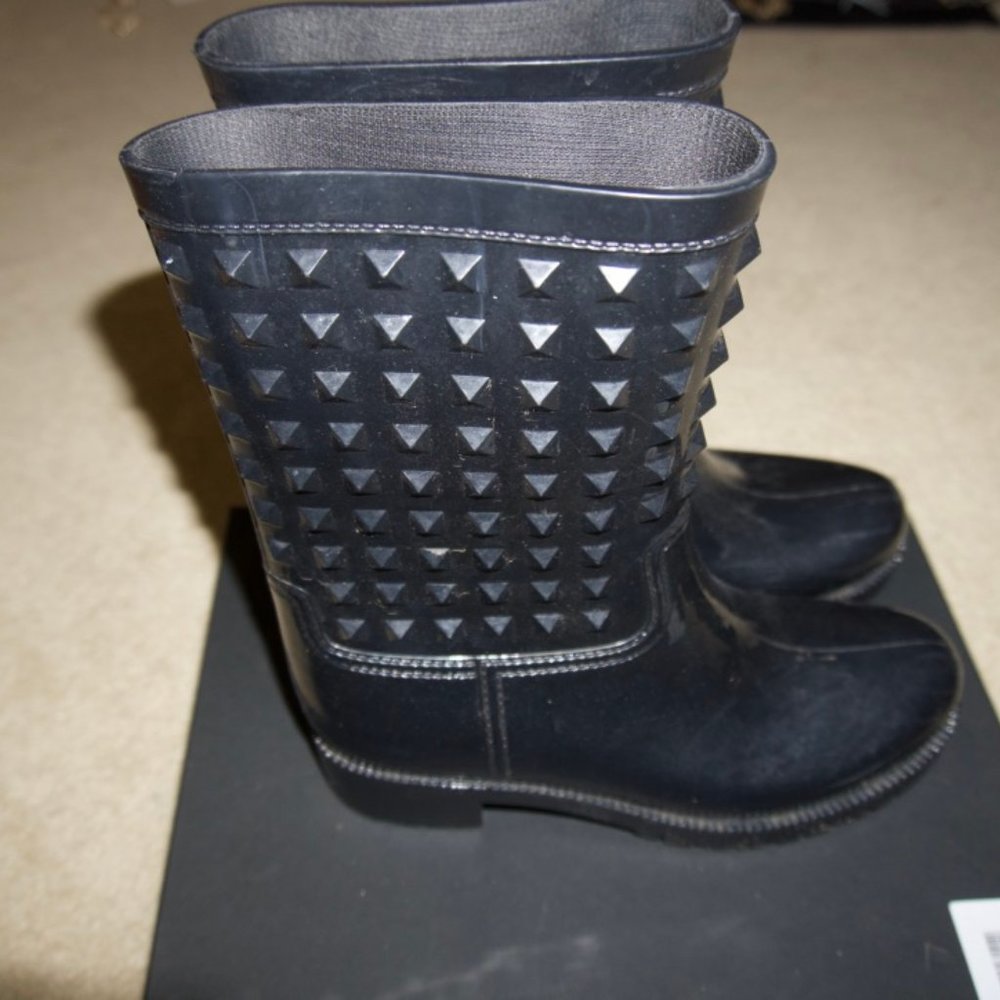 Rain boots